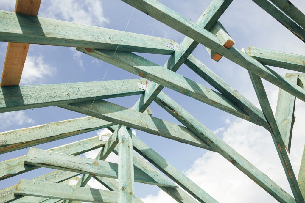 King Truss timber roof trusses in building construction